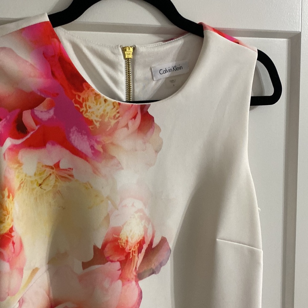Floral Dress - Picture 2 of 6